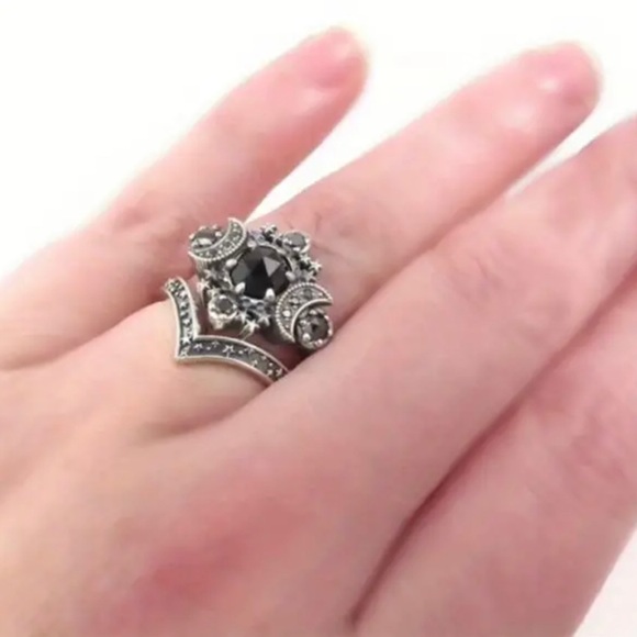 MOON 🌙& ⭐️ STAR Black Engagement Ring 💍 Perfect for those who LOVE ❤️ - Picture 4 of 6